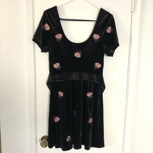 NWT Black Velvet Embroidered Flower Dress